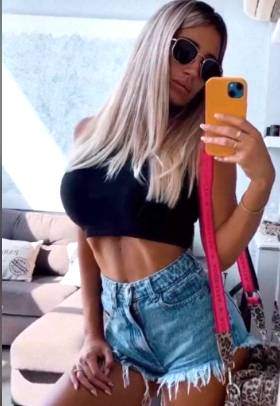 Mery masajista escort y acompañante en Argentina